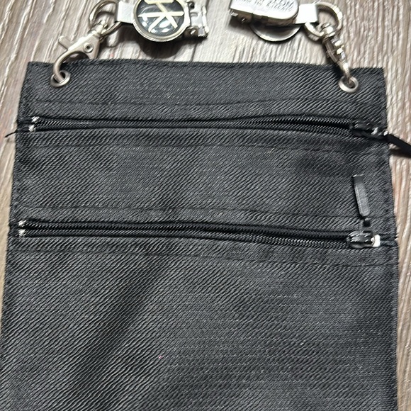 Hipklips black EUC - Picture 3 of 4